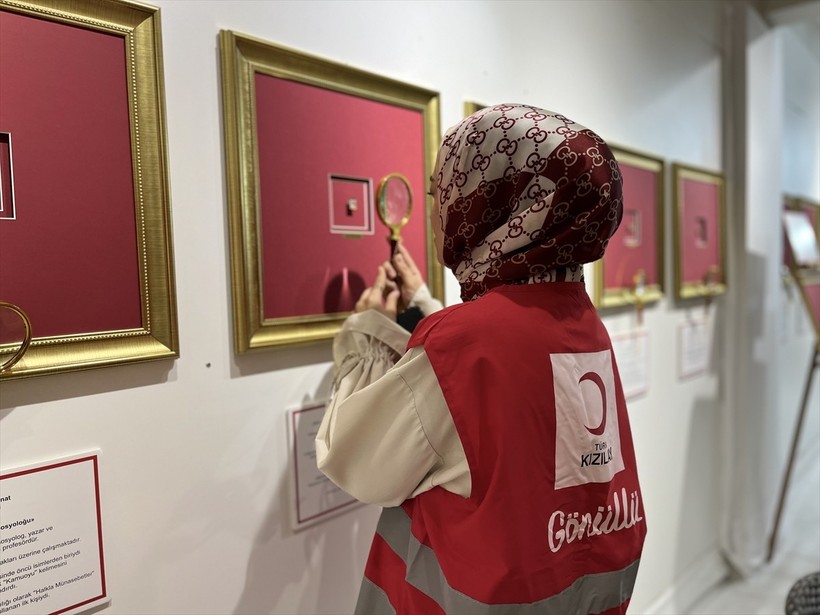 “Türkiye Yüzyılı Kadınları” Mikro Sanat Resim sergisi - Resim : 1