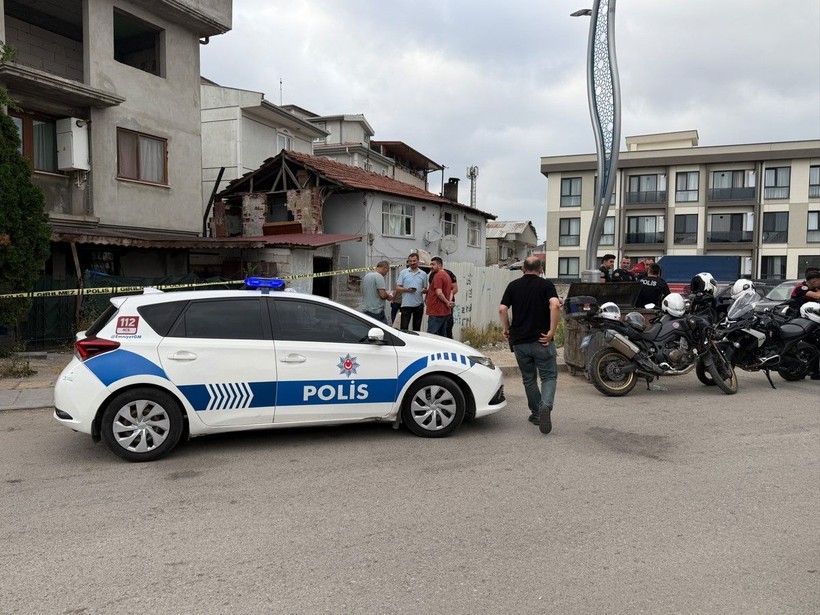 Eski kocası tarafından silahla vurulan kadın hastanede hayatını kaybetti - Resim: 4