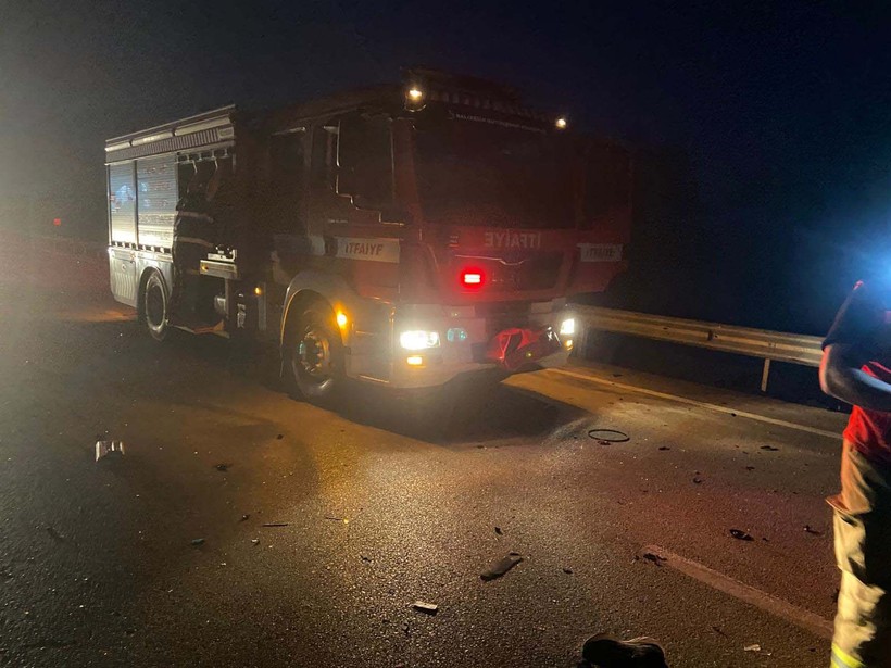Susurluk'ta korkunç kaza! 4 kişi can verdi: Cansız bedenler etrafa savruldu - Resim: 2