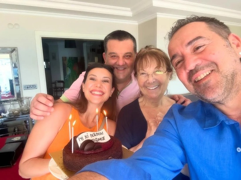 Ata Demirer'in deniz serüveni bitti: Aşk karaya çağırdı - Resim : 1