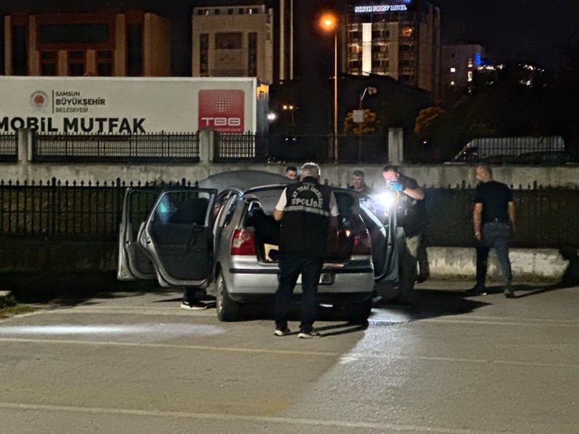 Samsun'da tartıştığı kişiyi 2 defa otomobille üzerinden geçerek öldürdü; 4 gözaltı - Resim: 4