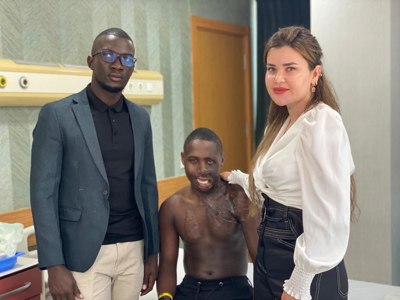 9 yaşındayken feci şekilde yanan Ugandalı çobanın imdadına Türk hekimler koştu - Resim: 5