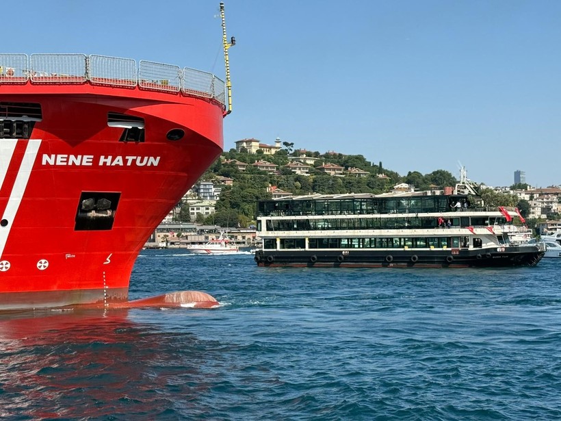 Boğaz'dan 15 Temmuz geçişi: 253 şehidin anısına 253 tekne ve bot boğazı selamladı - Resim: 4