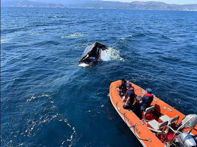 Teknesi parçalanmış halde bulunan iş insanını arama çalışmalarının 5'inci gününe Kıvanç Tatlıtuğ da katıldı - Resim: 2