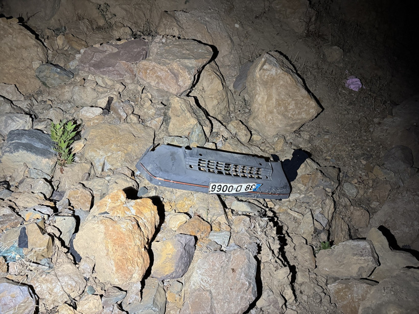 Adana'da otomobil uçuruma yuvarlandı: 5 ölü - Resim : 3