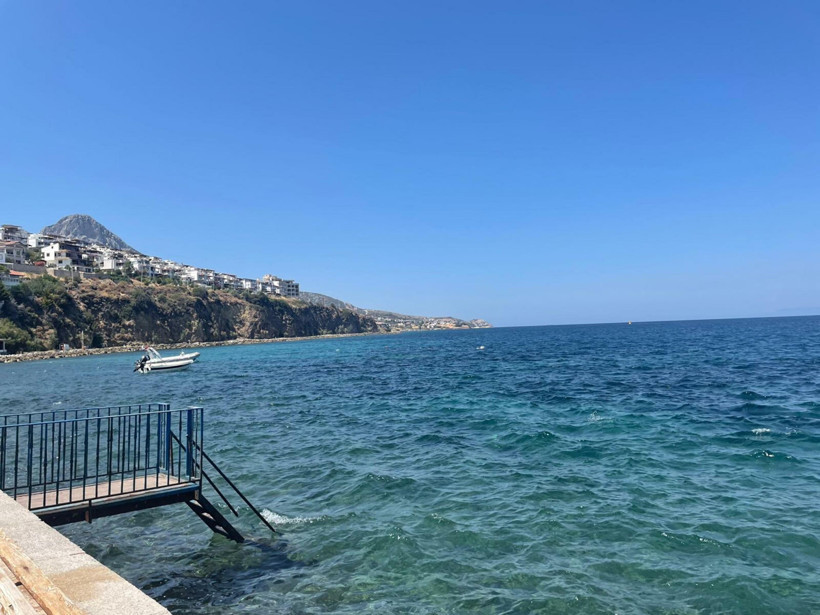 İzmir'de göçmen botu battı; 4 ölü - Resim : 1
