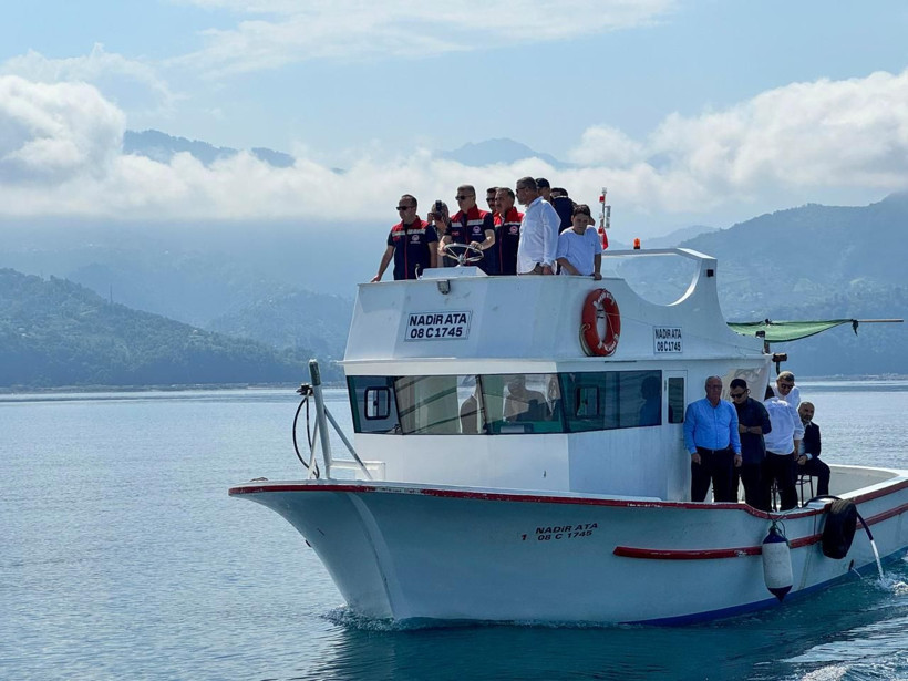 Artvin’de balıkçılar, ‘vira bismillah' dedi - Resim: 1