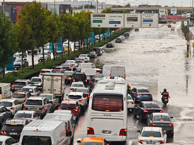 Meteoroloji uyarmıştı: Ankara sular altında kaldı - Resim: 2