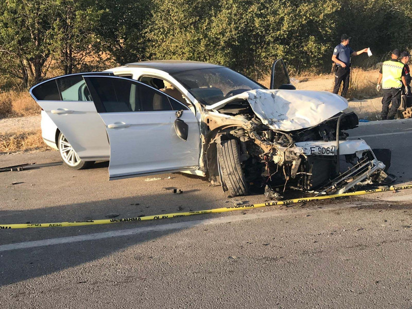 Konya'da 2 otomobil çarpıştı; ikizler öldü, 5 yaralı - Resim: 7