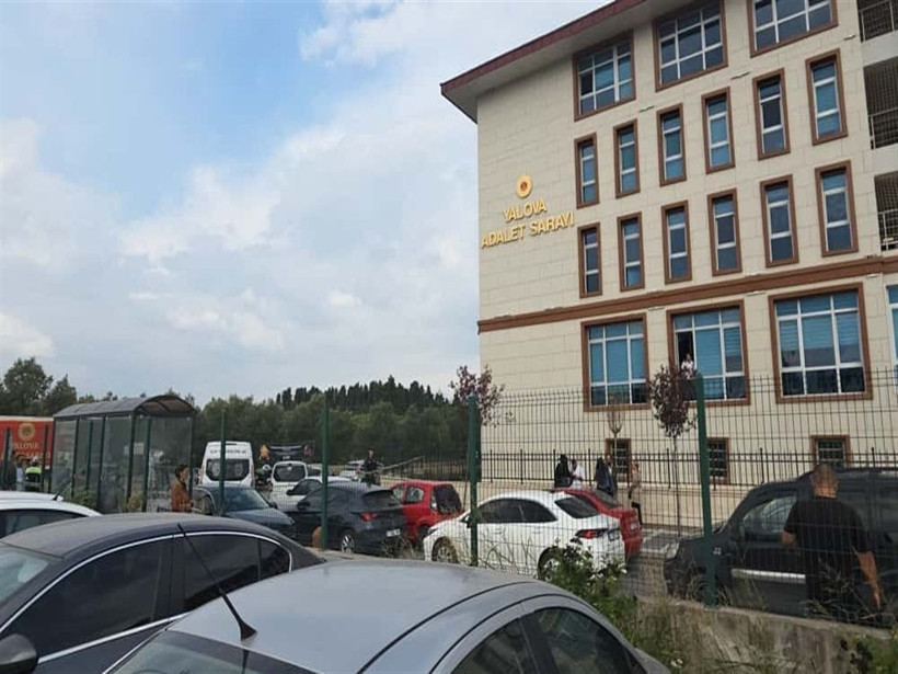 Yalova Adliyesi önünde silahlı saldırı - Resim: 8