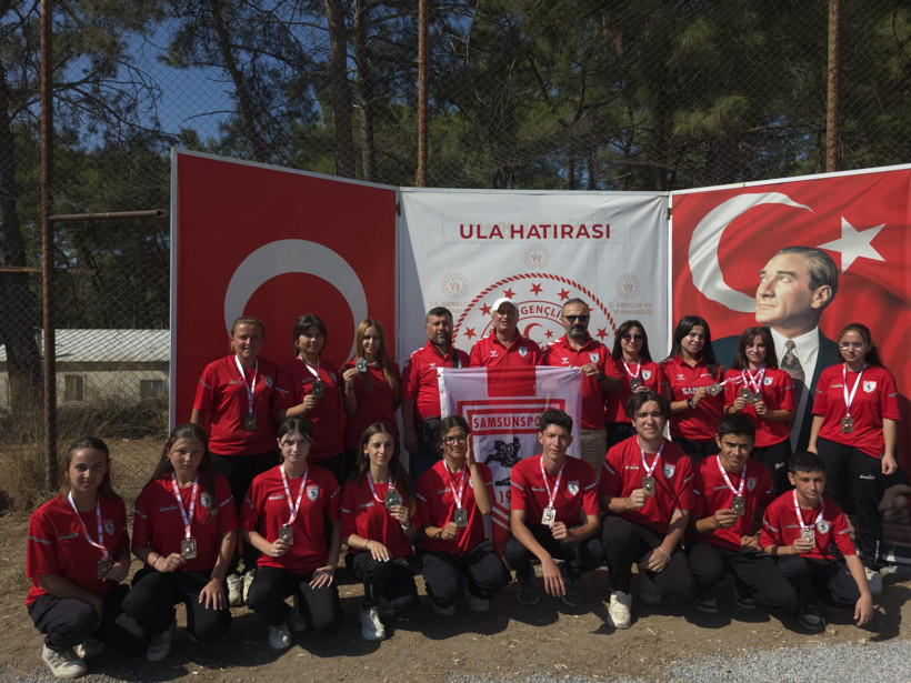 Samsunsporlu Yağmur Tosun, Türkiye rekoru kırdı - Resim : 1