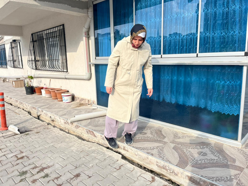 Ankara’da inşaat kazısında toprak kaydı, yanındaki 17 katlı bina tahliye edildi - Resim: 2