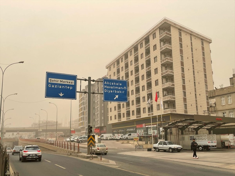 Toz bulutu Şanlıurfa semalarını kapladı - Resim: 6
