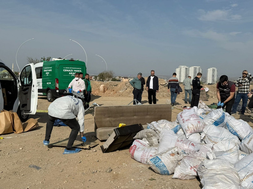 Mersin'de korkunç cinayet: Öldürüp tuzlayıp halıya sarıp çekyatla atmışlar - Resim: 7