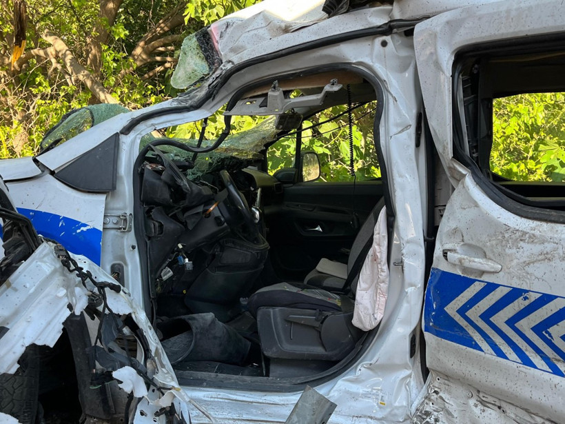 İzmir'de freni patlayan tır 9 aracı bi&ccedil;ti: 1&rsquo;i polis 3 kişi hayatını kaybetti - Resim : 2