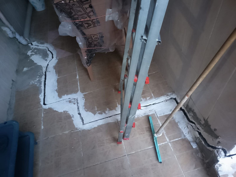 Beykoz'da duvarlarında çatlak oluşan 2 bina tahliye edildi - Resim: 9