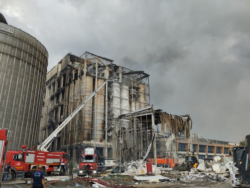 Sakarya'da makarna fabrikasında patlama! 2'si ağır 21 işçi yaralandı - Resim: 16