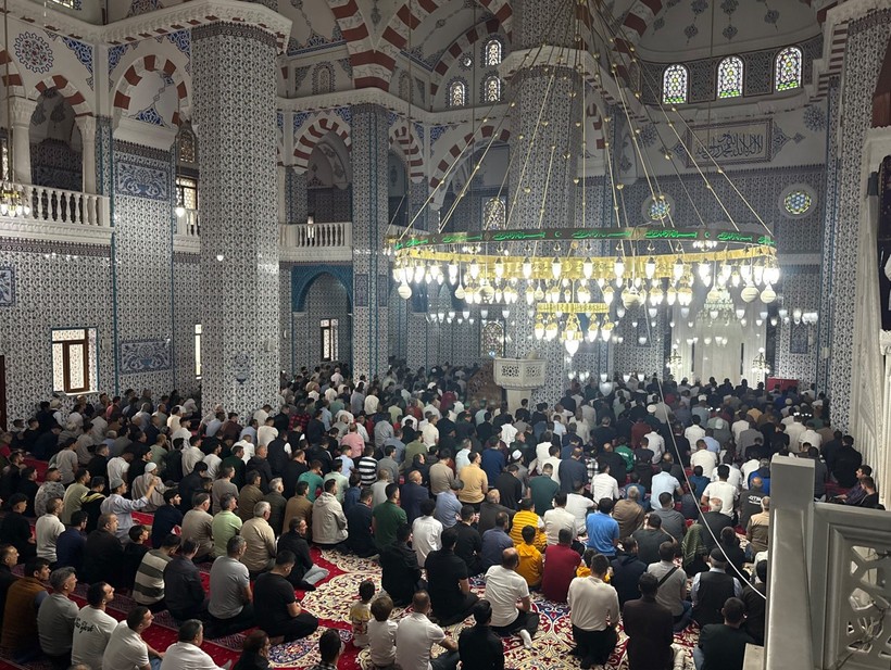 Türkiye’de ilk Kurban Bayramı namazı Iğdır’da kılındı - Resim : 2
