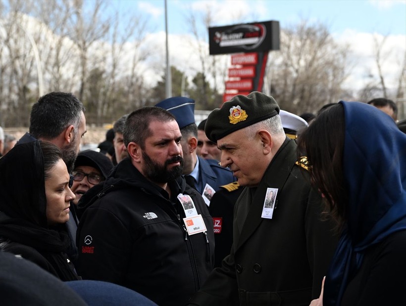 Ankara'da hayatını kaybeden eski 3. Ordu Komutanı emekli Orgeneral Saldıray Berk son yolculuğuna uğurlandı - Resim: 4