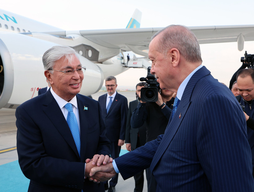 Cumhurbaşkanı Erdoğan, Kazakistan Cumhurbaşkanı Tokayev'i resmi törenle karşıladı - Resim : 1