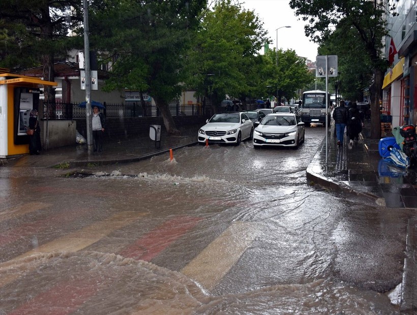 Meteoroloji Genel Müdürlüğü hava durumu raporunu yayımladı: Rapora göre sarı ve turuncu kodlu uyarılarda bulunuldu! 20 HAZİRAN HAVA DURUMU NASIL OLACAK? - Resim: 6