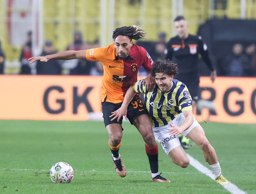 Galatasaray'ın yıldızı Sacha Boey'den flaş itiraf! "Sezon başında satmak istedi..." - Resim: 11