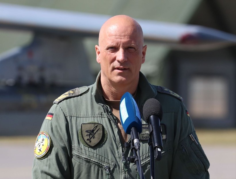 NATO, tarihinin en büyük hava tatbikatı Air Defender 2023'e hazır: Türk Hava Kuvvetlerine ait F-16 uçaklarına ve personeline ilgi çoktu - Resim: 8