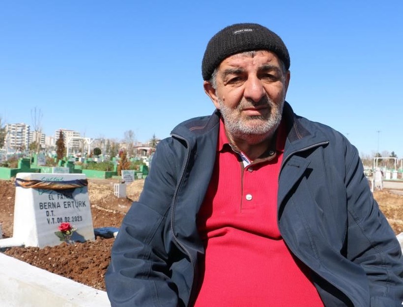 Bu acıya yürek dayanmaz! Diyarbakır'da depremde vefat edenlerin hatıraları mezarlıklara bırakıldı - Resim: 4
