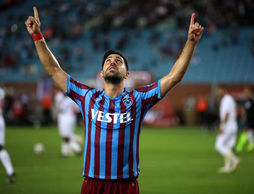 Trabzonspor'un yıldızına İtalya'dan 7 milyon euro'luk teklif - Resim: 6