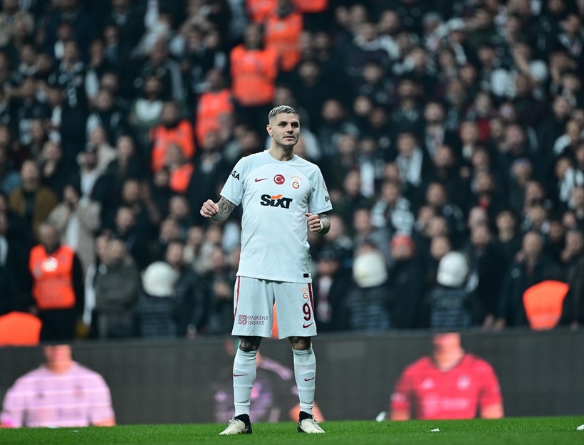 Galatasaray, Beşiktaş'ı yeni stadında ilk kez yenerek liderliğini sürdürdü - Resim : 8