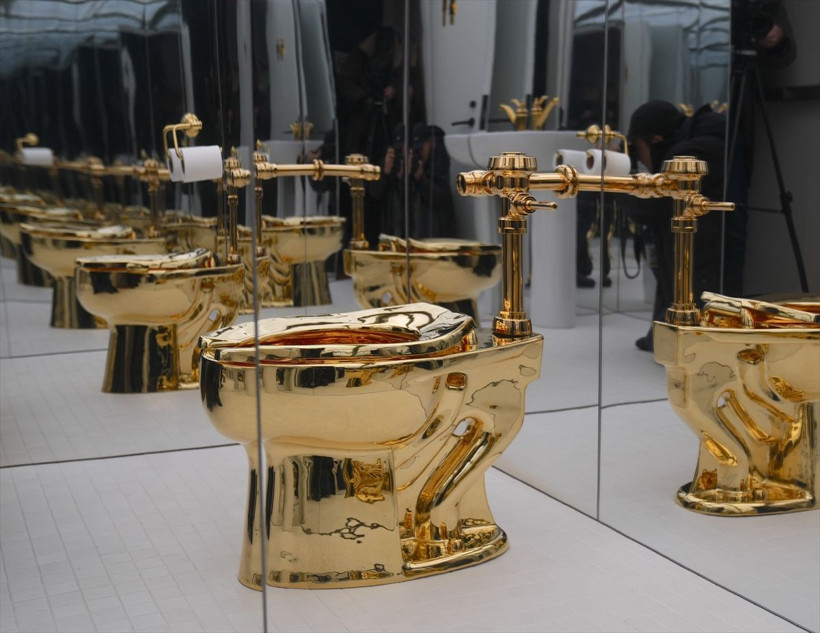 İtalyan sanatçının “America” adlı eseri altın klozet açık artırmaya çıkıyor - Resim: 4