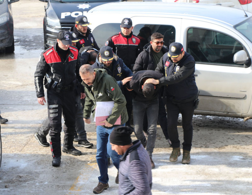 Van'da 10 yaşındaki Emir'in ölümüne sebep olan köpek tavuklara zarar veriyor diye sokağa bırakılmış! - Resim: 3