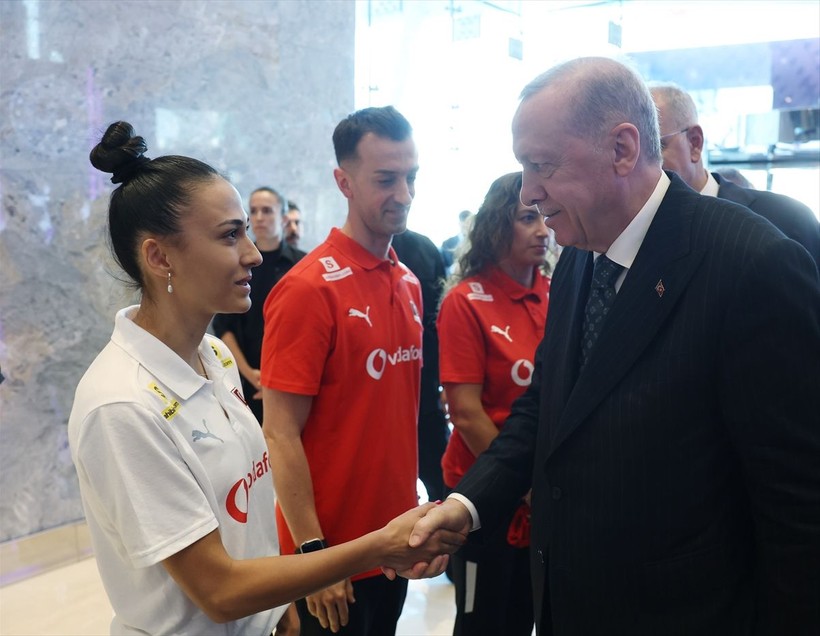 Cumhurbaşkanı Erdoğan, Filenin Sultanları'nı kabul etti - Resim: 1