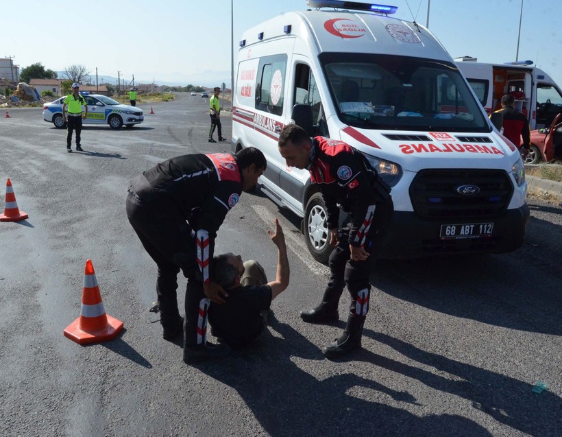 AYT sınavına giderken korkunç kaza: 1 ölü, 10 yaralı - Resim: 6