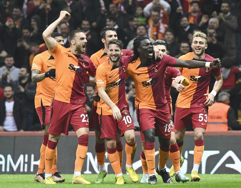 Gomis'ten Galatasaray'a 11.5 milyon TL - Resim: 2