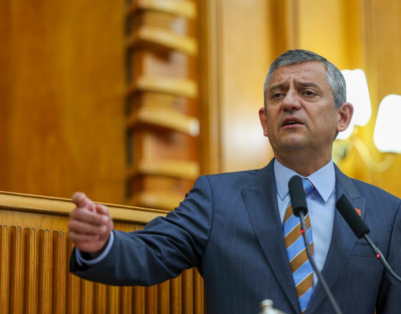 CHP'de olağanüstü toplantı! Özgür Özel, tüm belediye başkanlarını çağırdı - Resim : 1