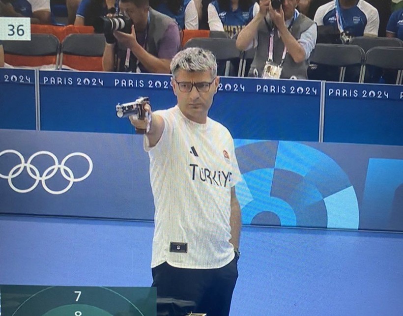 Paris 2024 Olimpiyatları'ndan gümüş madalyayla dönen Yusuf Dikeç köşeyi döndü - Resim: 1