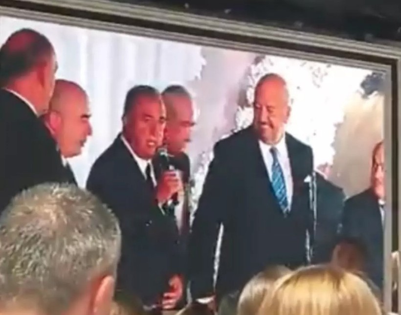 Aziz Yıldırım Dursun Özbek Fatih Terim Sinan Engin'in kızının düğününde buluştular - Resim : 1