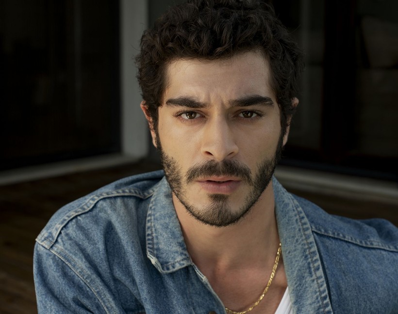 Set arkadaşlığı aşka dönüştü! Serenay Sarıkaya ile Burak Deniz 2023'e birlikte girecekler - Resim: 6