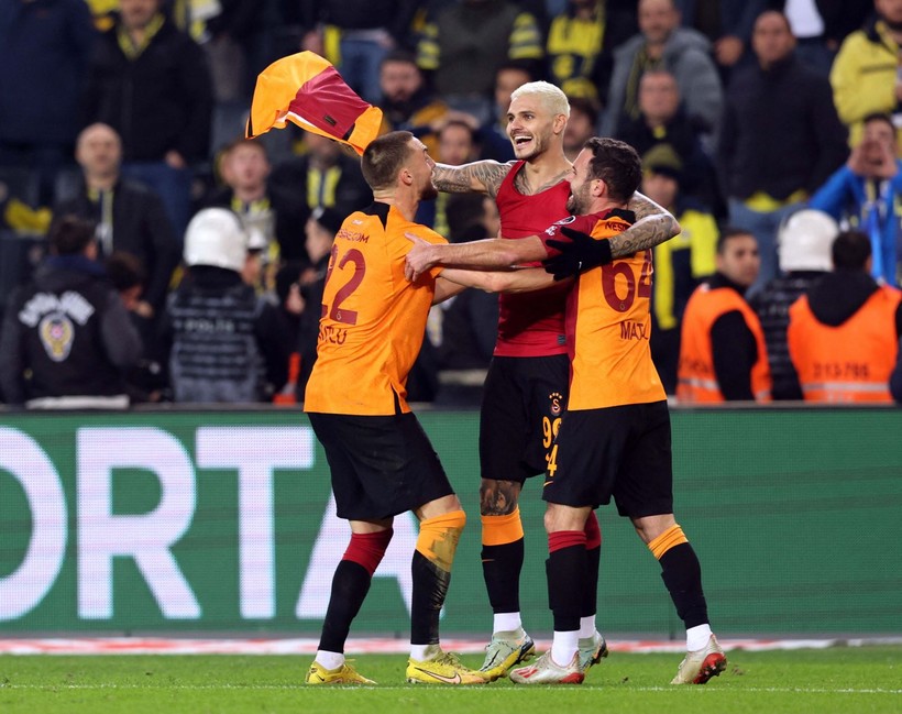 Galatasaray, Fenerbahçe'yi Kadıköy'de 3-0 yendi! İşte derbi maçtan özel kareler - Resim: 21
