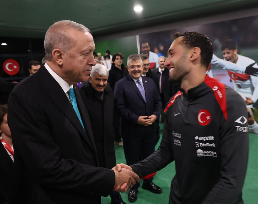 Cumhurbaşkanı Erdoğan milli takım oyuncularını tebrik etti - Resim: 1