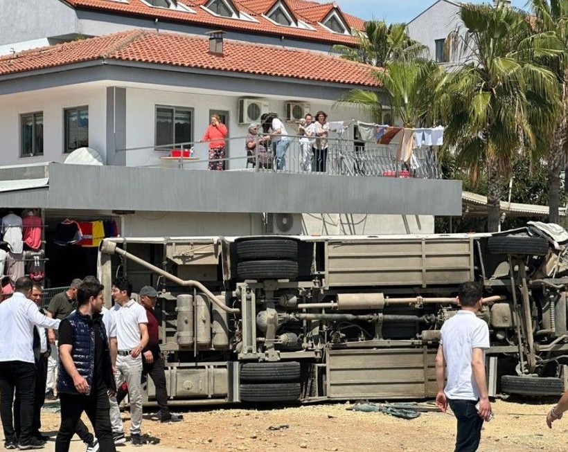 Antalya'da bayram günü korkunç kaza! Çok sayıda yaralı var - Resim: 4