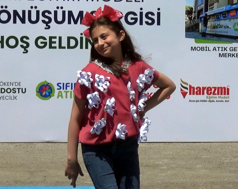 İlkokul öğrencileri, topladıkları atıkları kıyafete dönüştürüp defilede sergiledi - Resim: 6