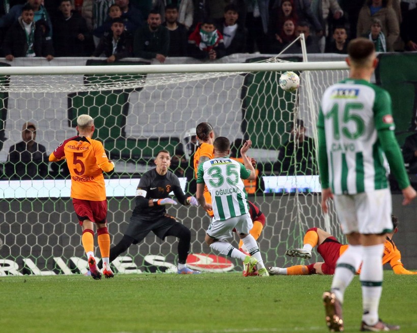 Okan Buruk'tan Jorge Jesus'a play-off cevabı - Resim: 13