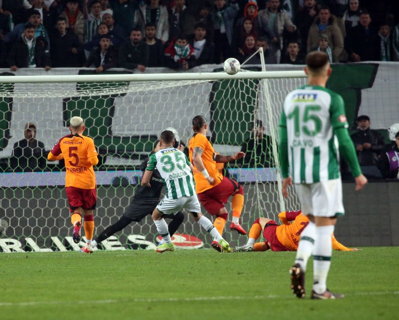 Okan Buruk'tan Jorge Jesus'a play-off cevabı - Resim: 12