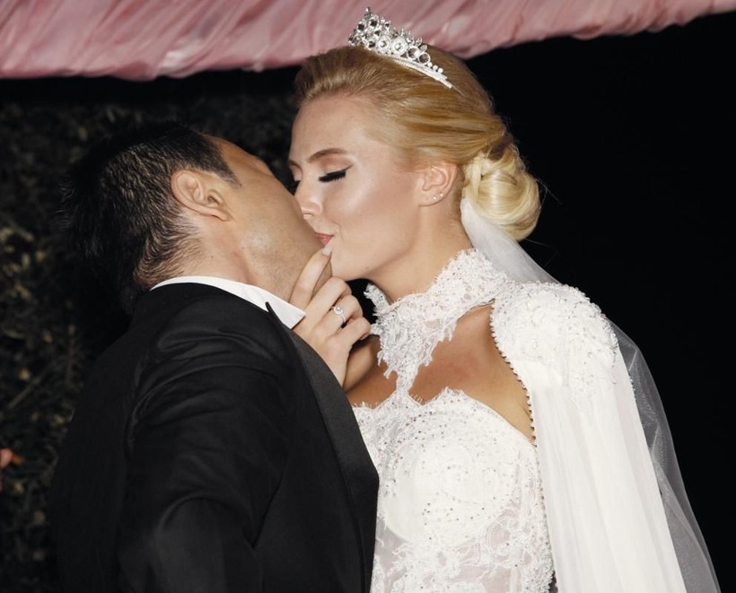 Serdar Ortaç'ın eski eşi Chloe Loughnan'den şoke eden açıklamalar: Gizli gizli takılarımı bozdurup kumara yatırdı - Resim: 3