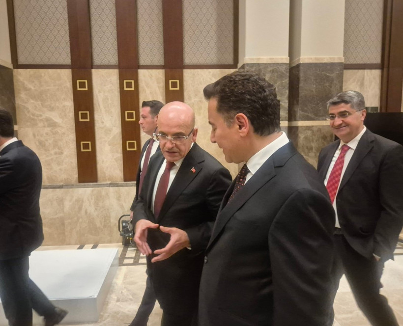 Ali Babacan ve Mehmet Şimşek, 29 Ekim resepsiyonunda sohbet etti - Resim : 2