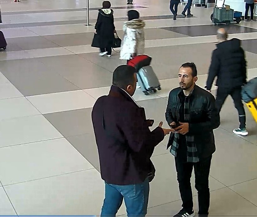 Film sahnelerini aratmayan olay! Suç makinesi Mahir Acımış, annesini görmek isteyince havalimanında yakayı ele verdi - Resim: 6