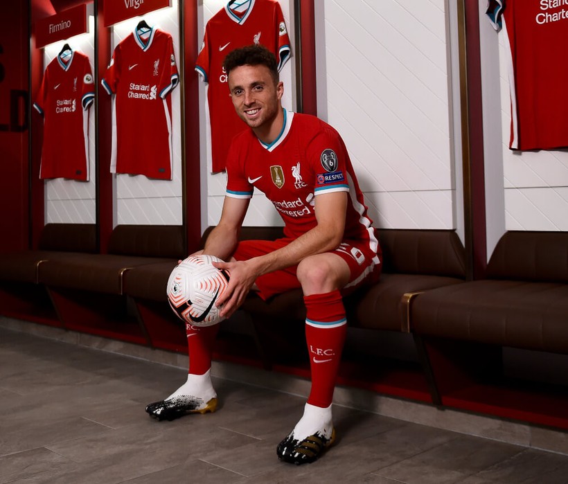 Liverpool'un yıldız oyuncusu trafik kazasında hayatını kaybetti - Resim : 1