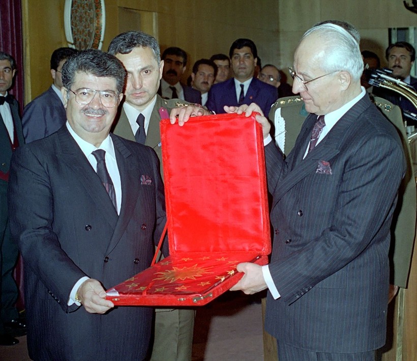 8. Cumhurbaşkanı Turgut Özal'ın ölümünün üzerinden 30 yıl geçti - Resim: 8